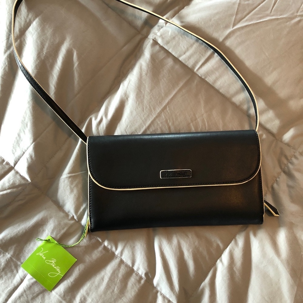 Price Drop! NWT Vera Bradley Faux Leather Clutch